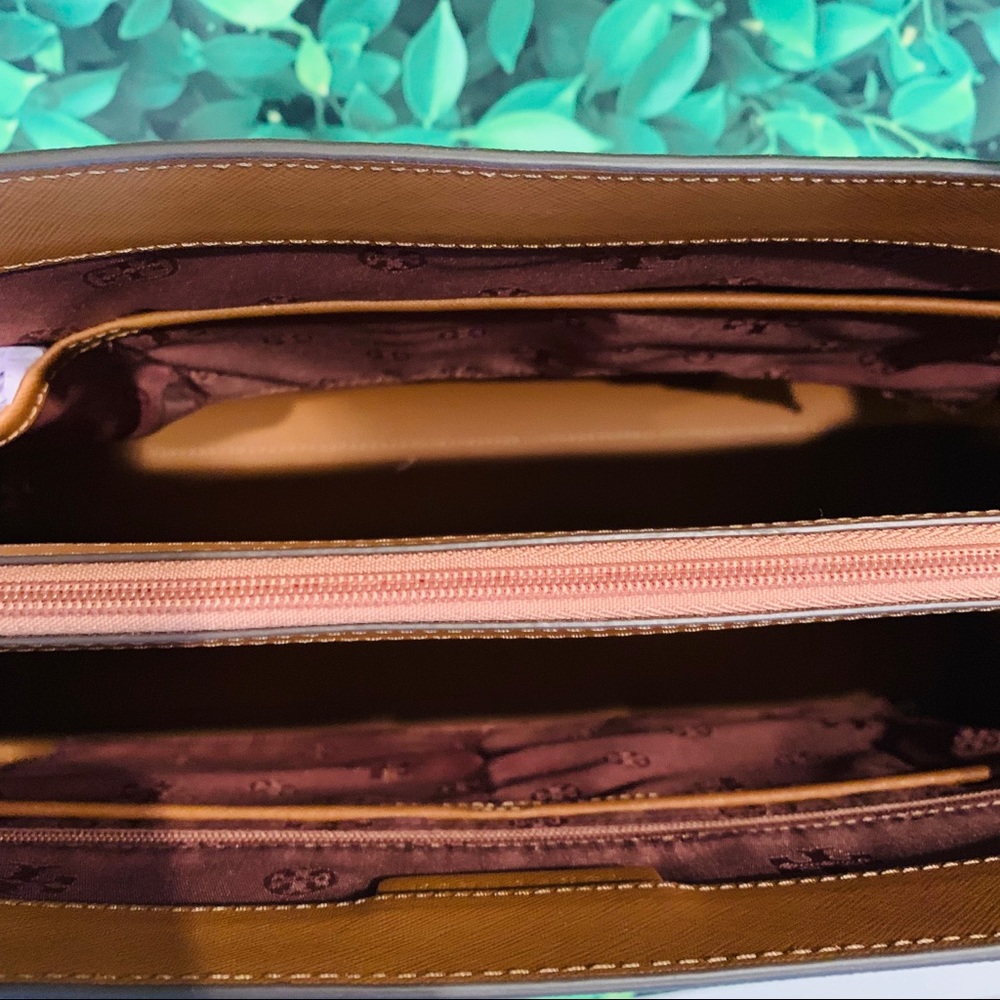 TORY BURCH Emerson Leather Large Buckle Tote - Picture 5 of 8